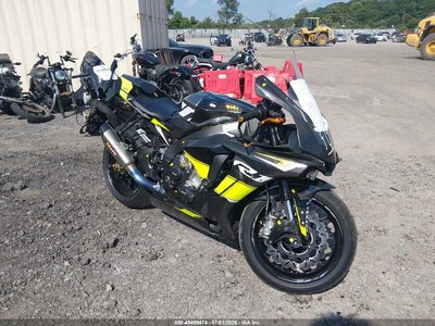 2016 Yamaha YZF-R1