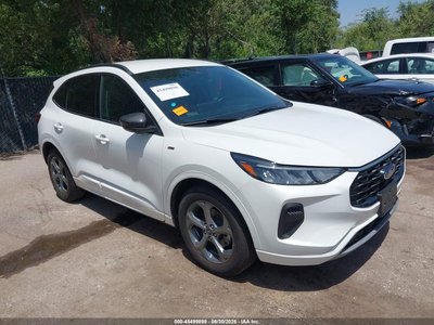 1FMCU0MN4PU****** 2023 Ford Escape