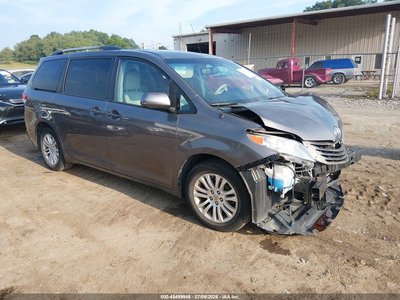 5TDYK3DC2ES****** 2014 Toyota Sienna