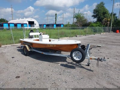 JIG1500***** 2001 Egret Boat Company 16 Pro V