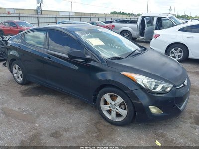 5NPDH4AE2DH****** 2013 Hyundai Elantra