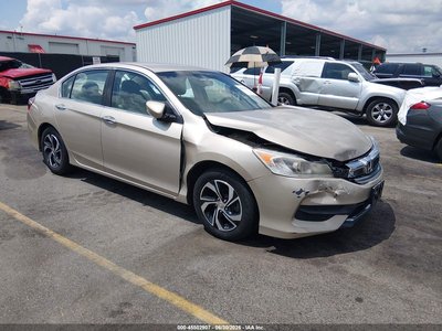 1HGCR2F30HA****** 2017 Honda Accord