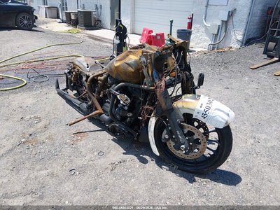 1HD1KRC10JB****** 2018 Harley-Davidson FLHXS
