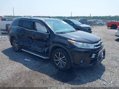 5TDJZRFH1KS****** 2019 Toyota Highlander