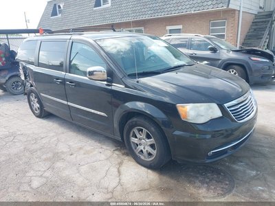 2012 Chrysler Town & Country