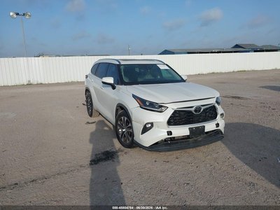 5TDGZRAH4MS****** 2021 Toyota Highlander