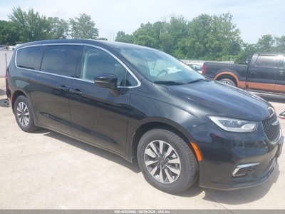 2C4RC1L7XNR****** 2022 Chrysler Pacifica Hybrid