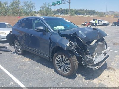 JTEAAAAH1PJ****** 2023 Toyota Venza