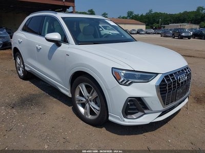 WA1EECF31R1****** 2024 Audi Q3