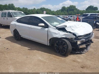 1C3CCCBB5FN****** 2015 Chrysler 200