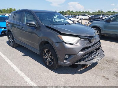 2T3WFREV3JW****** 2018 Toyota RAV4