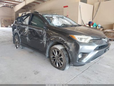 2T3YFREV6JW****** 2018 Toyota RAV4