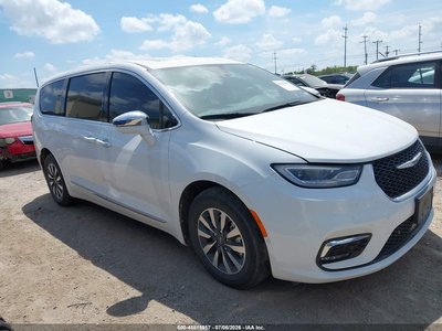 2022 Chrysler Pacifica Hybrid
