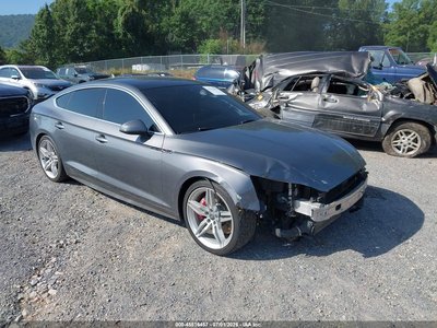 WAUFNCF58JA****** 2018 Audi A5