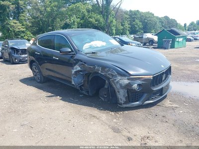 ZN661XUS9KX****** 2019 Maserati Levante