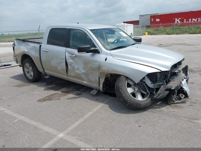 1C6RR7LG5HS****** 2017 RAM 1500