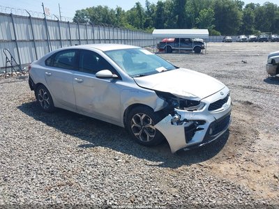 3KPF24AD9KE****** 2019 Kia Forte