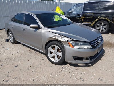 1VWBP7A30DC****** 2013 Volkswagen Passat