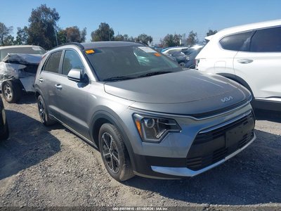 KNDCS3LF3S5****** 2025 Kia Niro
