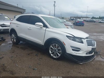 5LMCJ2D93KU****** 2019 Lincoln MKC