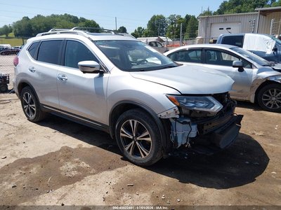 5N1AT2MV4JC****** 2018 Nissan Rogue