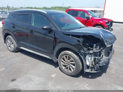 KM8J3CA49JU****** 2018 Hyundai Tucson