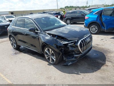 WA1EECF3XL1****** 2020 Audi Q3
