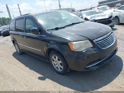 2C4RC1BGXDR****** 2013 Chrysler Town & Country