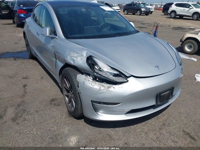 5YJ3E1EB7JF****** 2018 Tesla Model 3