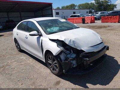 3KPF24AD8RE****** 2024 Kia Forte