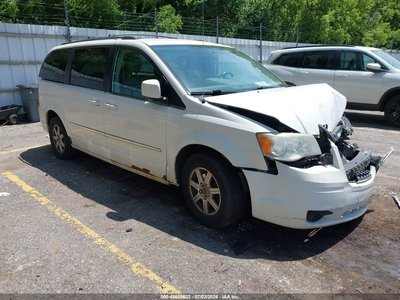 2A4RR5D13AR****** 2010 Chrysler Town & Country