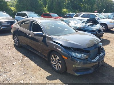 2HGFC2F73JH****** 2018 Honda Civic