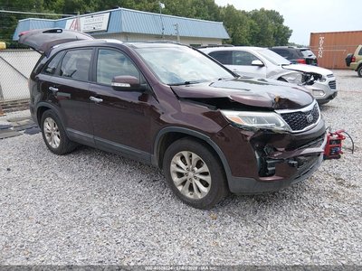 5XYKU4A77FG****** 2015 Kia Sorento