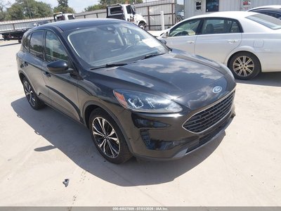 1FMCU0G6XMU****** 2021 Ford Escape
