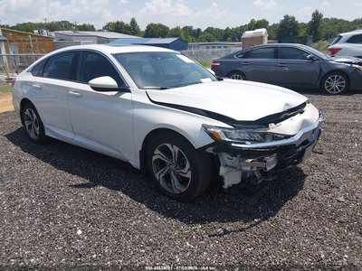 1HGCV1F44JA****** 2018 Honda Accord