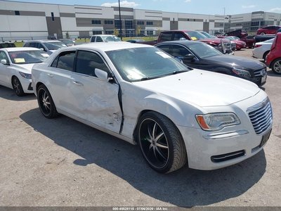 2C3CCAAG5DH****** 2013 Chrysler 300