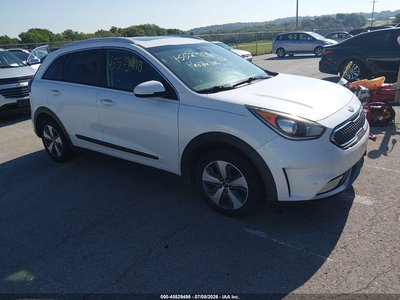 KNDCC3LC7H5****** 2017 Kia Niro
