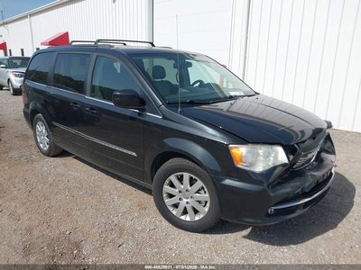 2C4RC1BG5FR****** 2015 Chrysler Town & Country