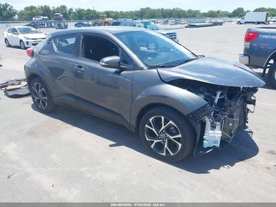 NMTKHMBX6KR****** 2019 Toyota C-HR