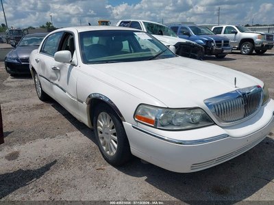 1LNHM81W45Y****** 2005 Lincoln Town Car