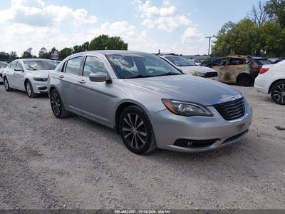 2014 Chrysler 200