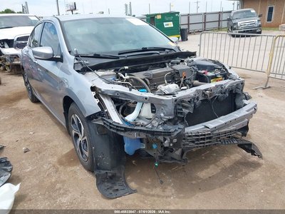 1HGCR2F31GA****** 2016 Honda Accord