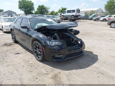 2C3CCASG7NH****** 2022 Chrysler 300