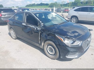 3KPC24A37JE****** 2018 Hyundai Accent