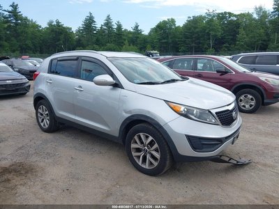 KNDPBCAC8F7****** 2015 Kia Sportage