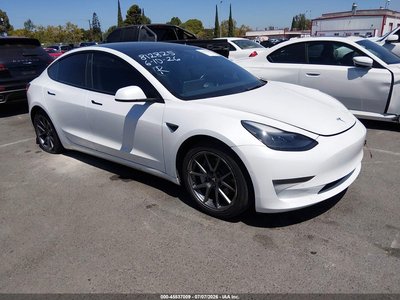 5YJ3E1EA9NF****** 2022 Tesla Model 3