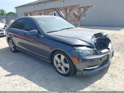2011 Mercedes-Benz C 300