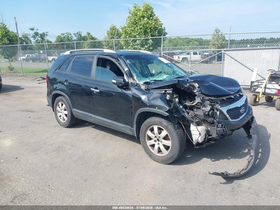 5XYKT3A61DG****** 2013 Kia Sorento