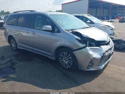 5TDYZ3DC0JS****** 2018 Toyota Sienna