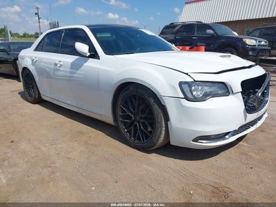 2C3CCABT2GH****** 2016 Chrysler 300